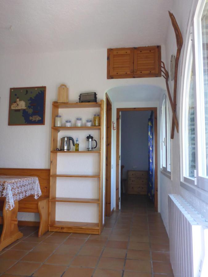 Apartment Hibiscus Cadaques Bagian luar foto